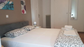 Petrol Apartment- Athens Center, 4 BD, 1 BATH